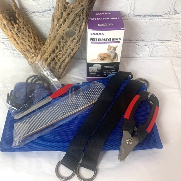 Dog Grooming Kit for Medium Dogs - Hammock, Ear & Eye Wipes, and MORE - Picture 1 of 7